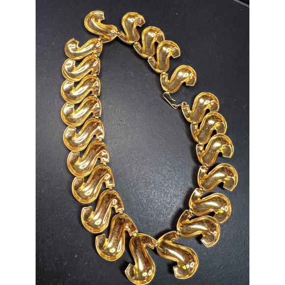 Vintage MCM Napier Gold-Tone Sculptural S-Link Statement Necklace, Signed - Picture 3 of 13